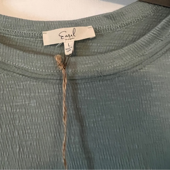 Easel Ruffle Sleeve Boho Top - Picture 7 of 9